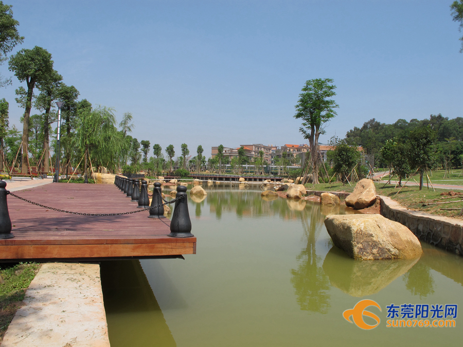 东莞阳光网讯69石龙镇西湖村历史悠久,地理位置优越,但曾经的西湖是