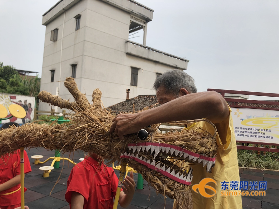 横沥文广中心工作人员 叶巍娥"我们政府每年除了给予经费支持搞一年