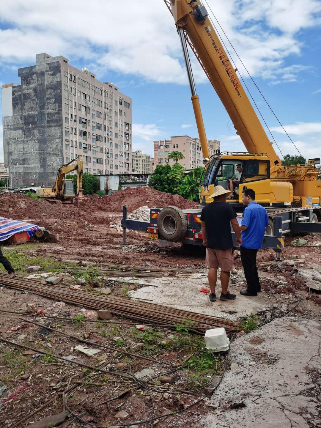 虎门镇白沙村白沙市场对面空地违法建设投诉后今天重新动工cjb8012
