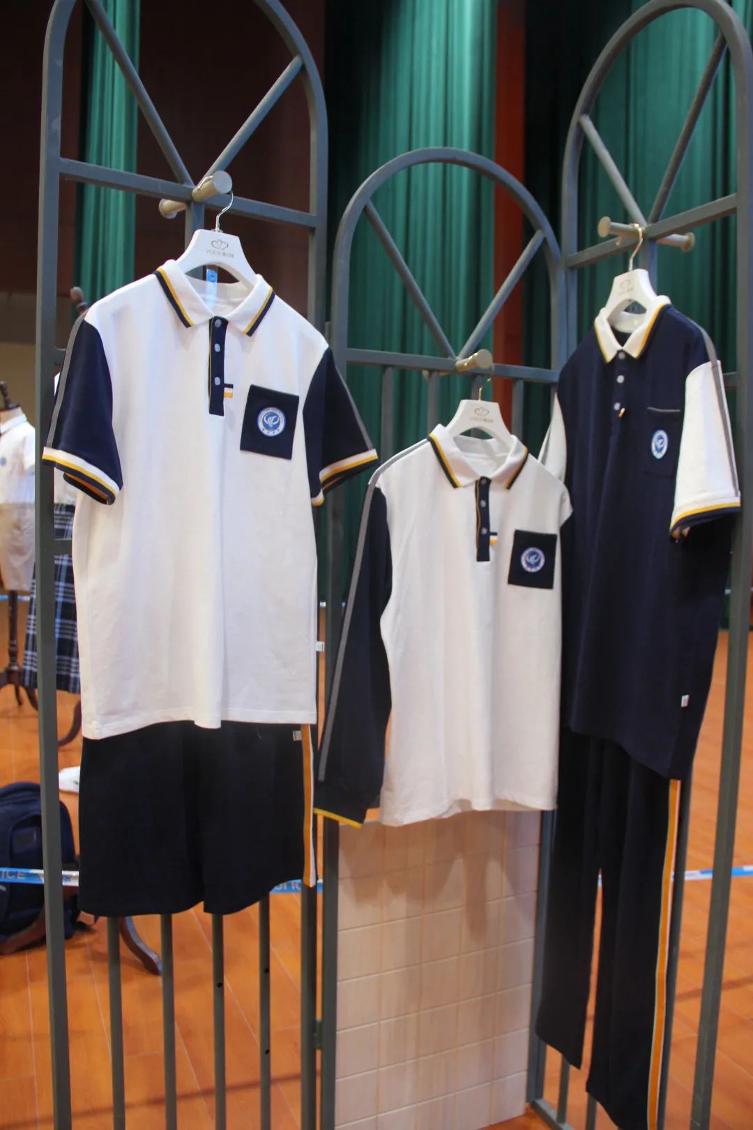 东莞又一所学校要换校服啦!美不美,你说了算