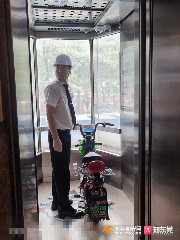 智能电梯发现电动车会竟会自动罢工