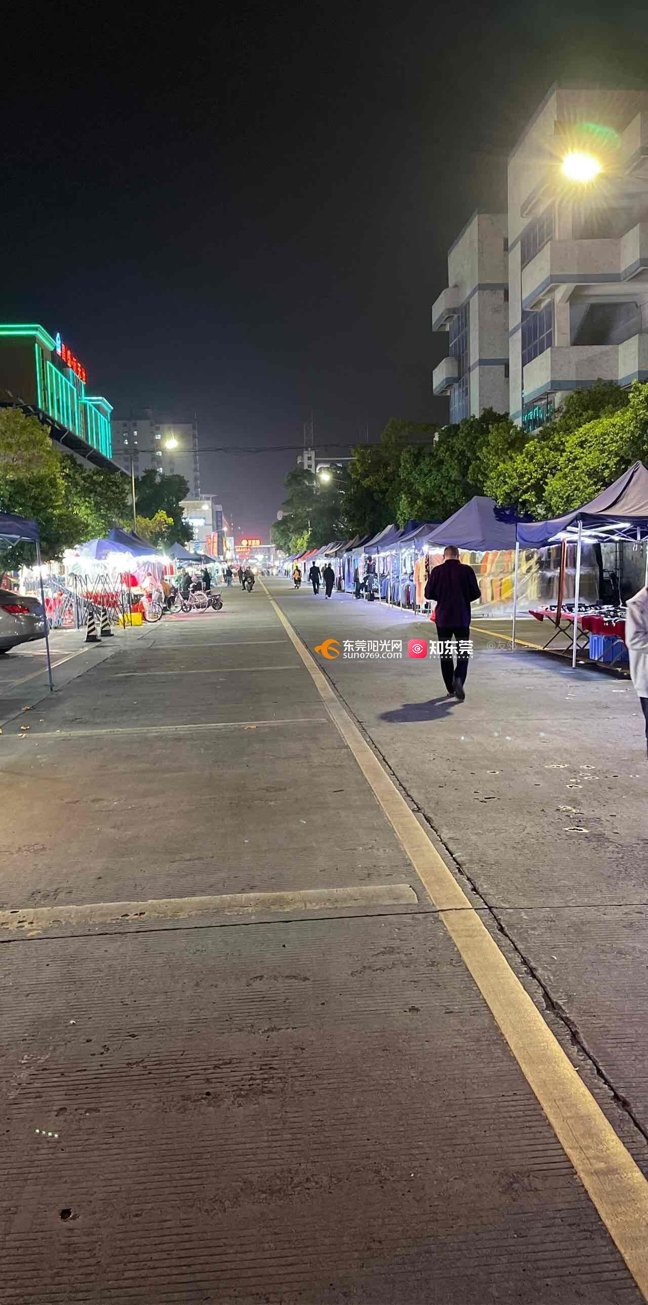 这是由于按镇政府和相关安全部门要求,对商业步行街(振华西一横路)