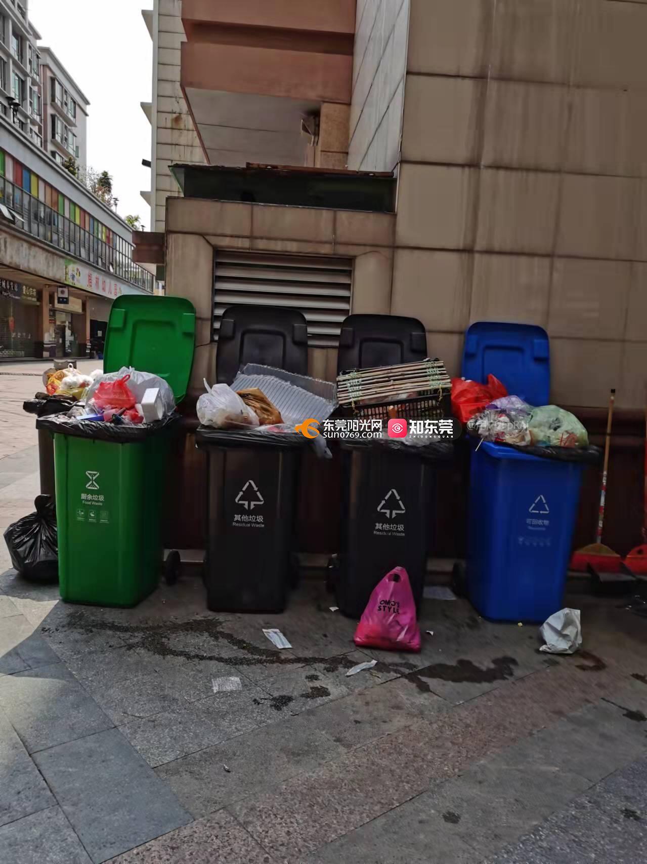 万江都会广场垃圾满地社会环境恶劣