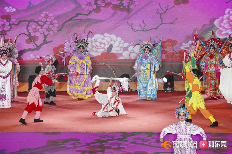 茶山本土曲艺社将传统粤剧变年轻让00后10后也迷上粤剧