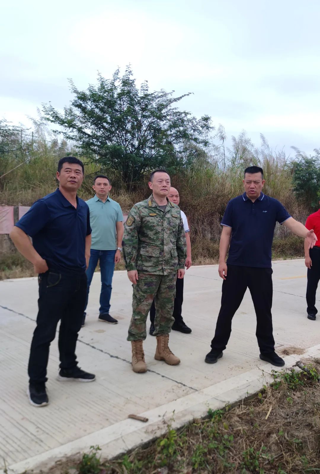 助力乡村振兴!东莞军分区主要领导前往丰源村调研乡村振兴工作