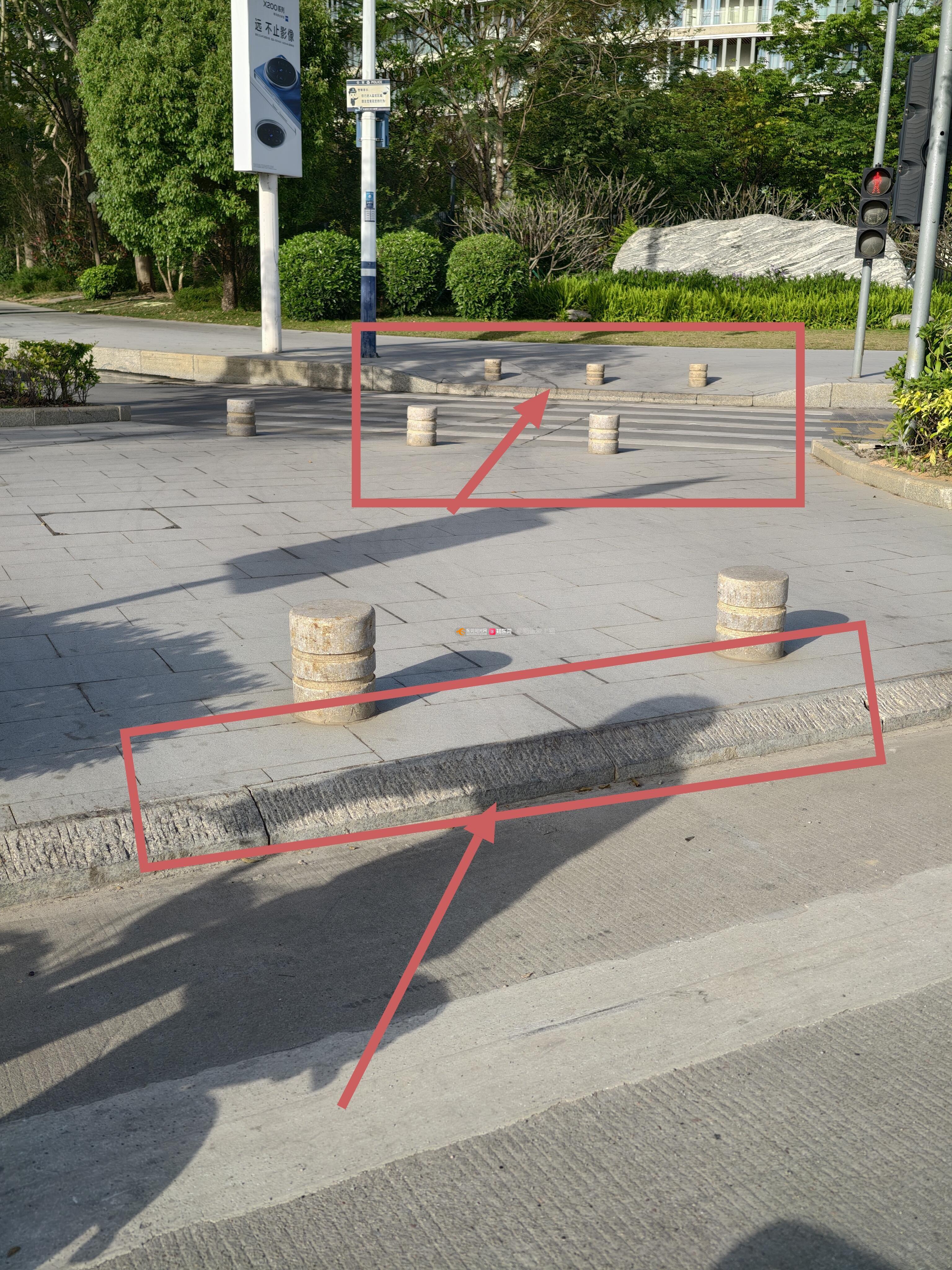 安全岛和上人行道台阶太高上下学出行不便安全隐患大