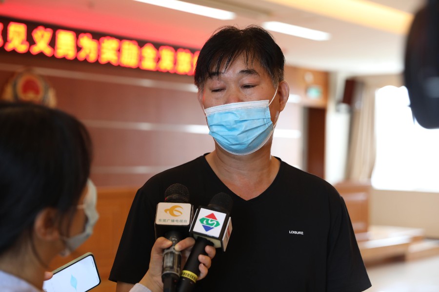 20200806关腾飞 黄爱鄂同志见义勇为奖励金发放仪式 陈嘉豪56.jpg