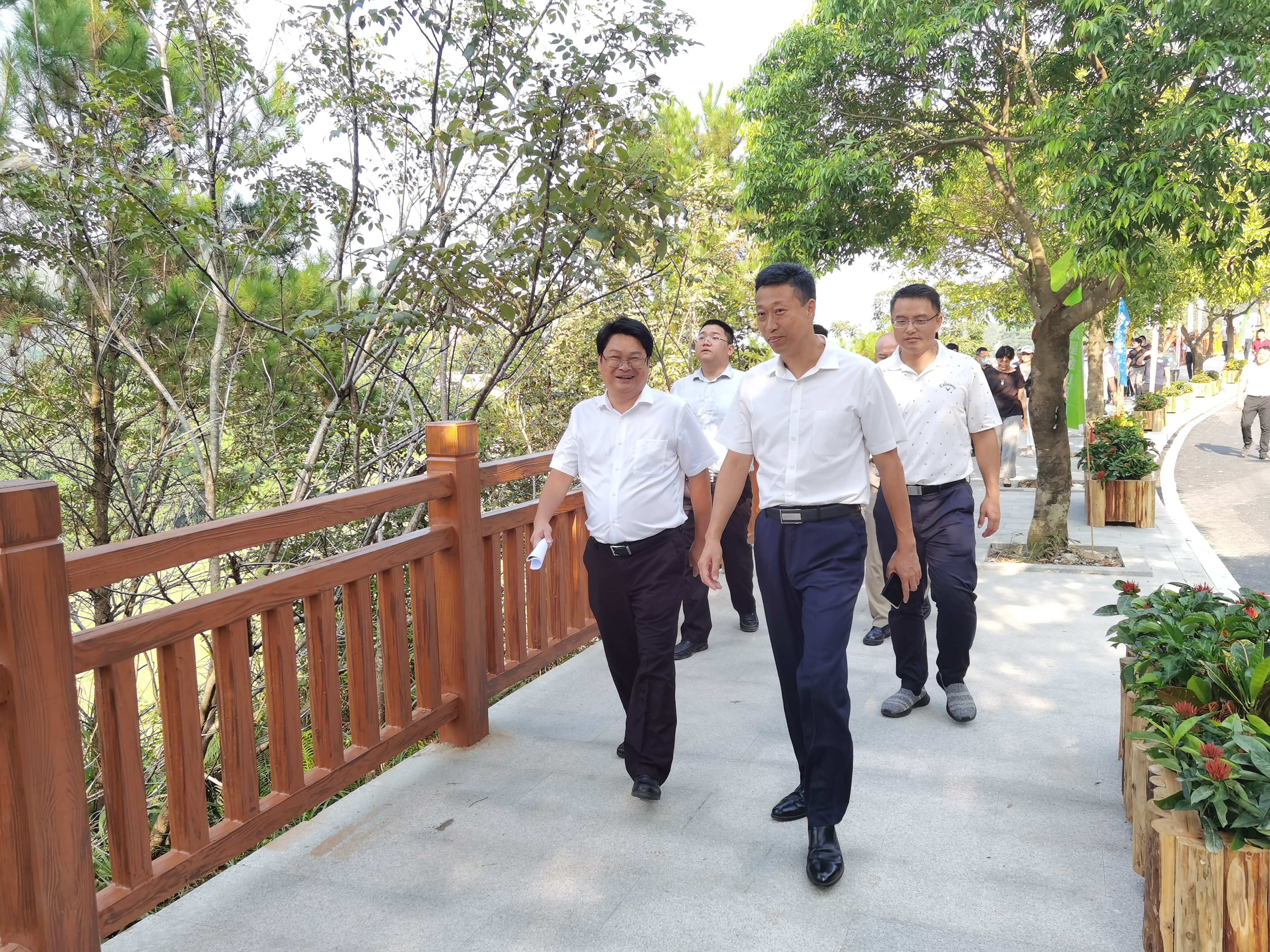 市河长办常务副主任冯彬,市水务局副局长蔡国威以及市相关部门,樟木头