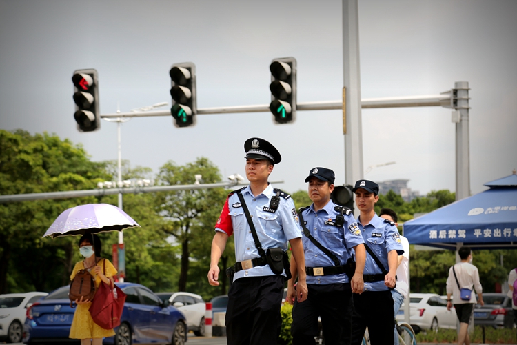 东莞辅警力量张志泉抓捕一线的火眼金睛