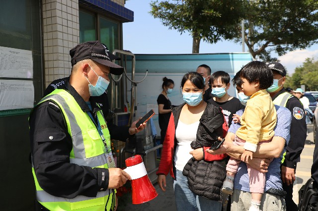 謝崗銀瓶山加強防疫措施遊客入園更安心