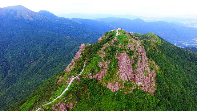 谢岗银瓶山图片