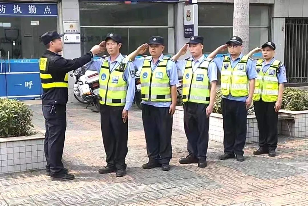社区民警 东莞义警,在防范宣传前线"义"起奔走