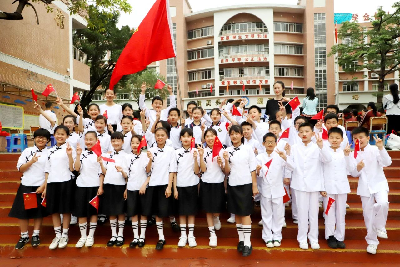 大岭山镇中心小学经典诵读燃爆全场