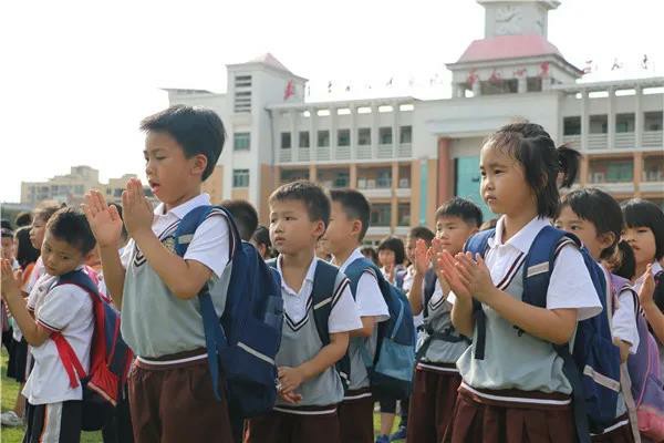 大朗镇新民小学开展防震演练活动
