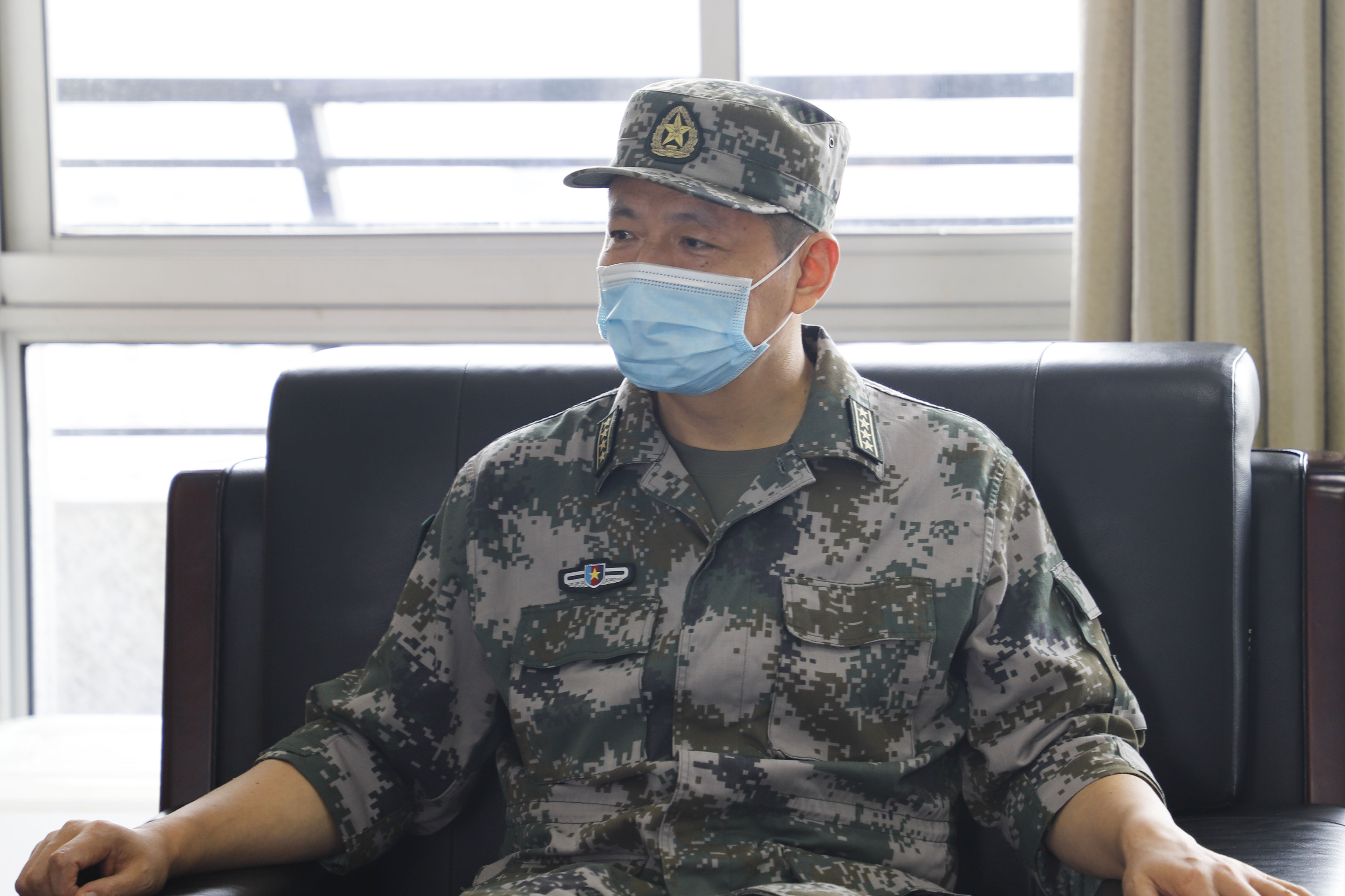 东莞军分区副司令员冯振鹏带队到谢岗镇调研基层武装工作