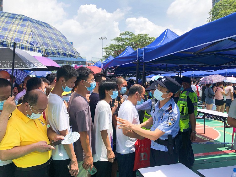 大朗弘扬先进典型学习模范精神