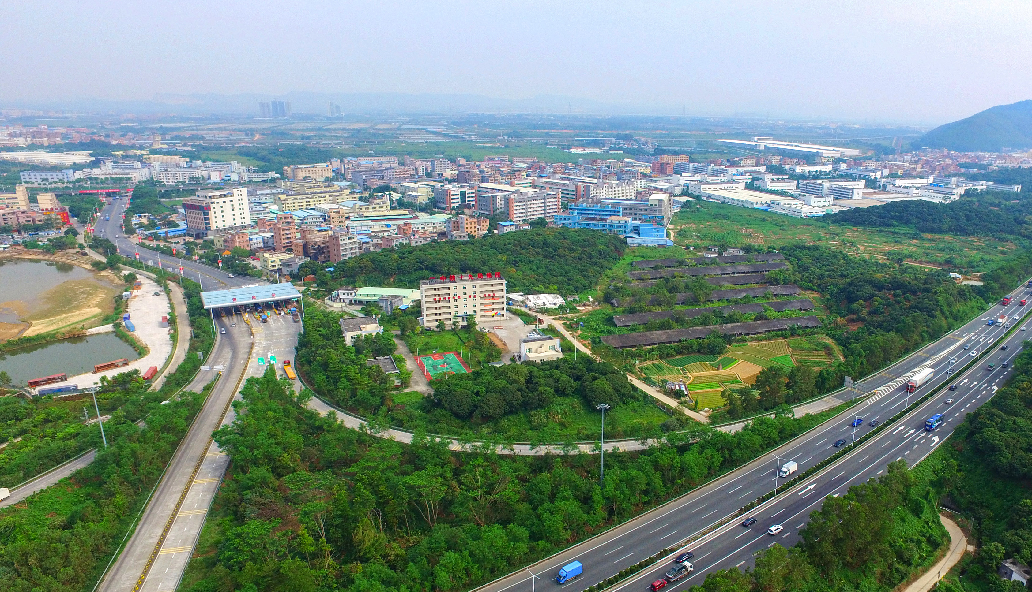谢岗镇委书记叶可阳调研卫健系统和大龙村美丽幸福村居建设工作