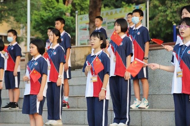 献礼国庆 谢岗中学师生用歌声向祖国庆生