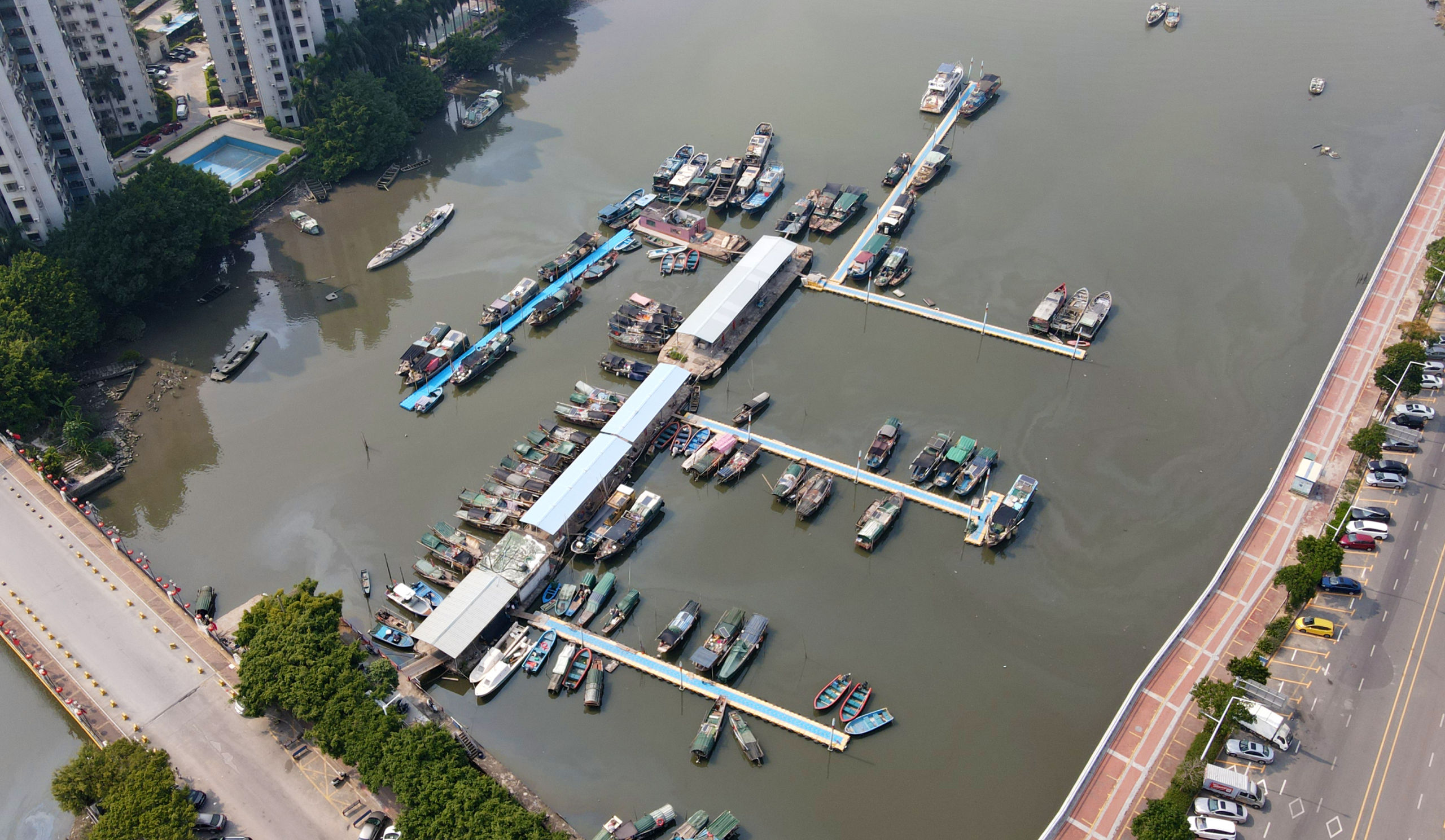 民生微实事进行时新湾小艇码头浮桥换新颜