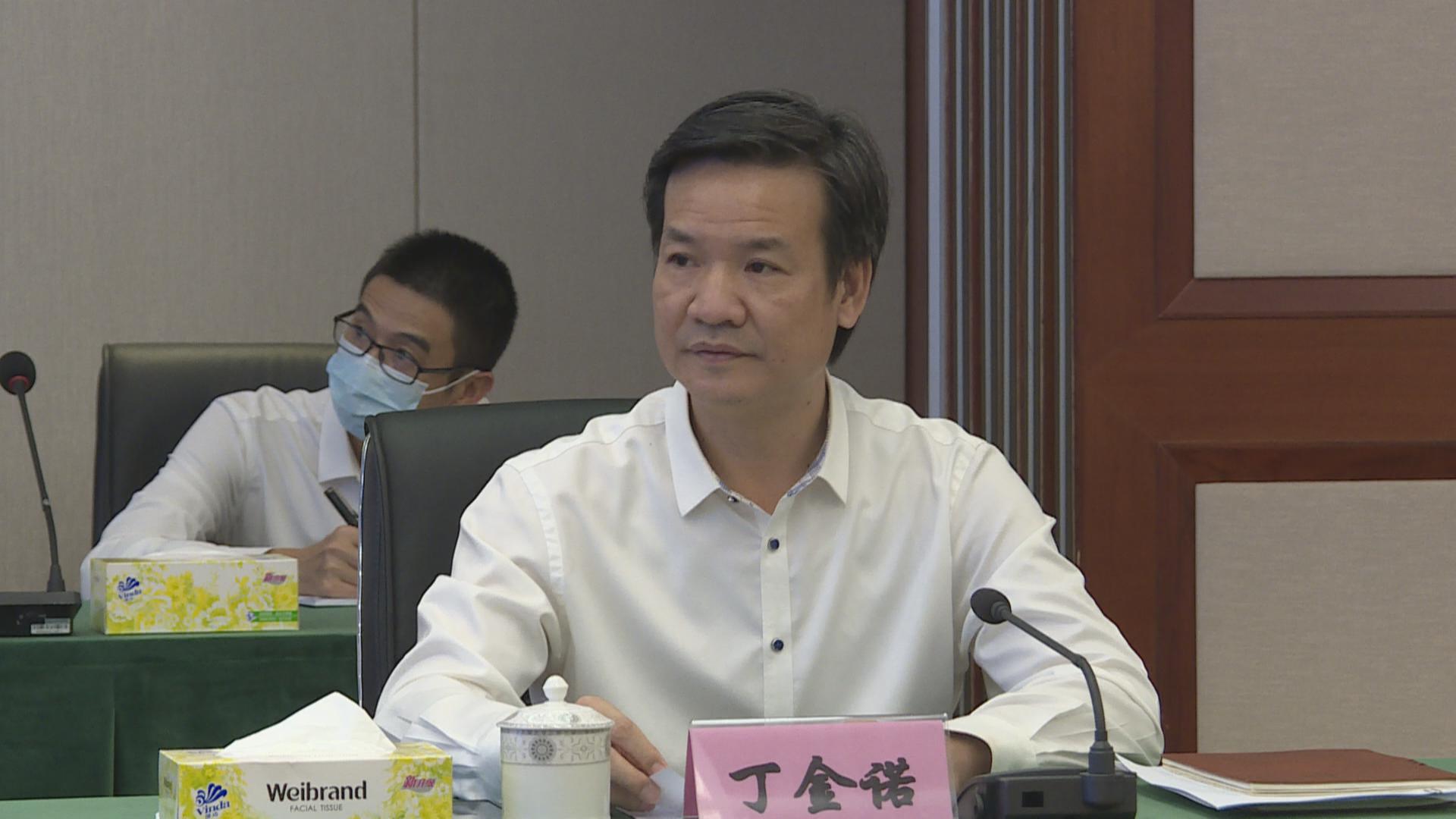 农业银行东莞分行党委书记,行长王志伟等相关领导,厚街镇委副书记