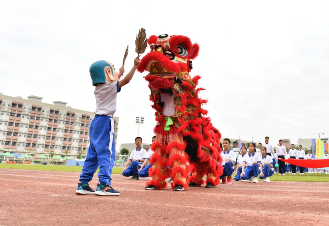 古梅一中图片