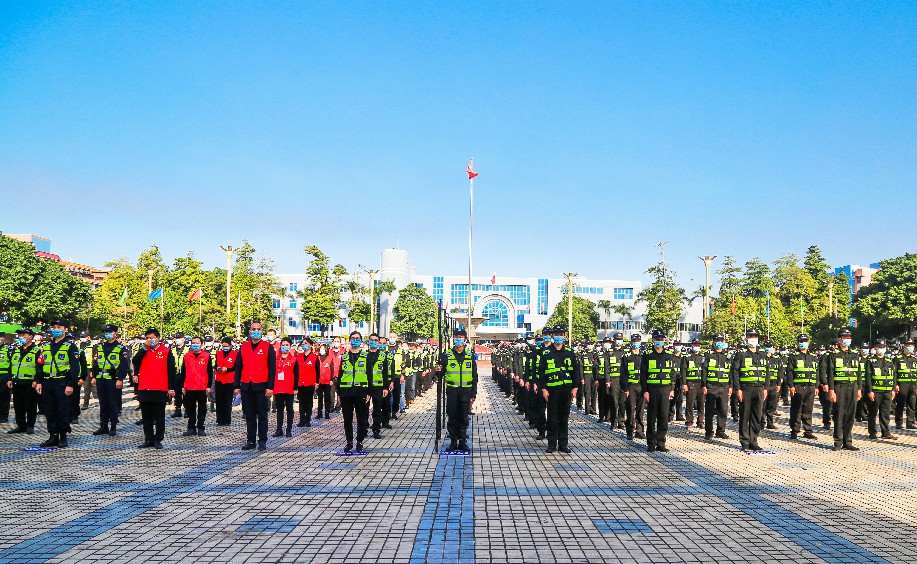 1【标题】大朗在分会场举行高素质"东莞义警"誓师大会 (3)~1.jpg