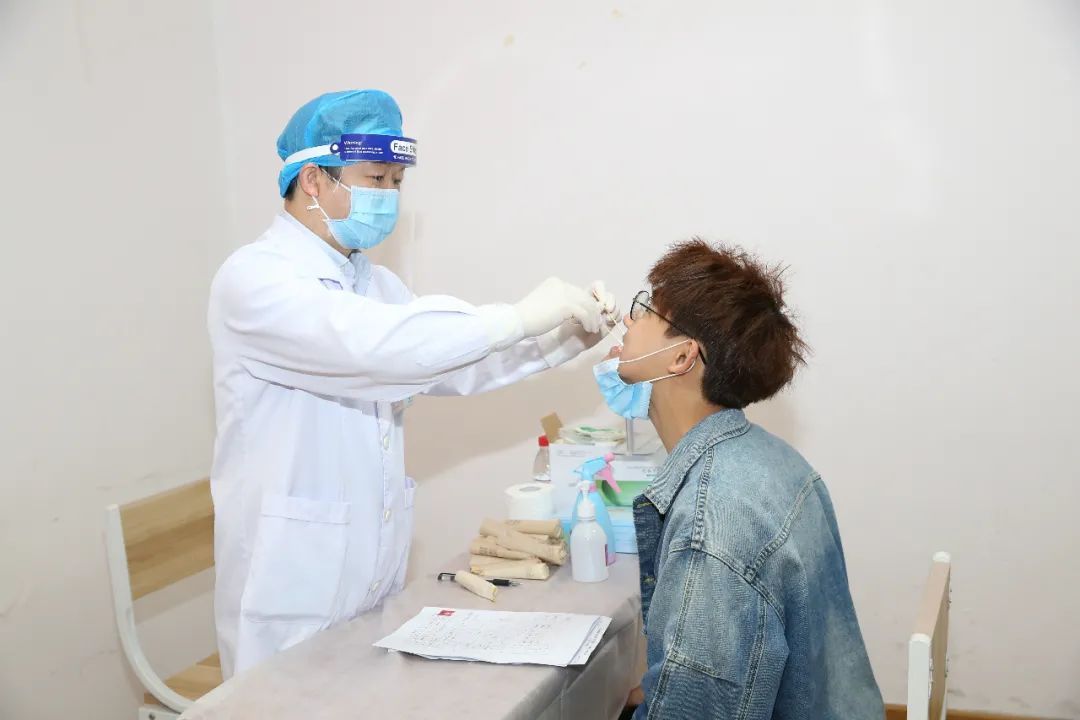 视频南城96名热血青年参加征兵体检