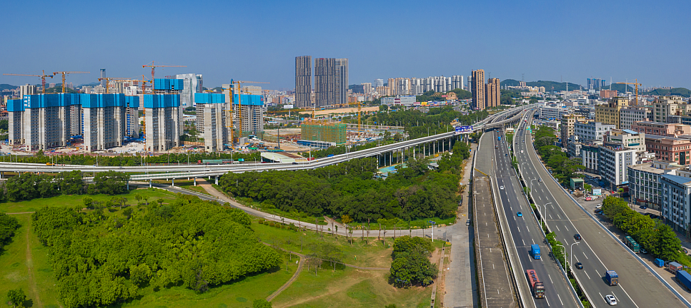 广深高速公路将改扩建为双向10车道