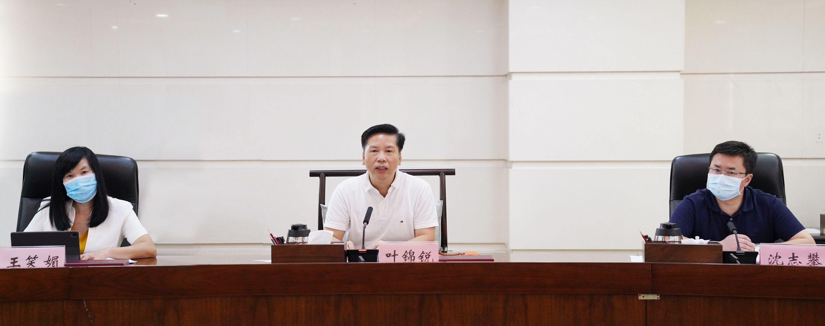 最后,叶锦锐书记强调:要认真宣贯《广东省实施 中华人民共和国消防法>