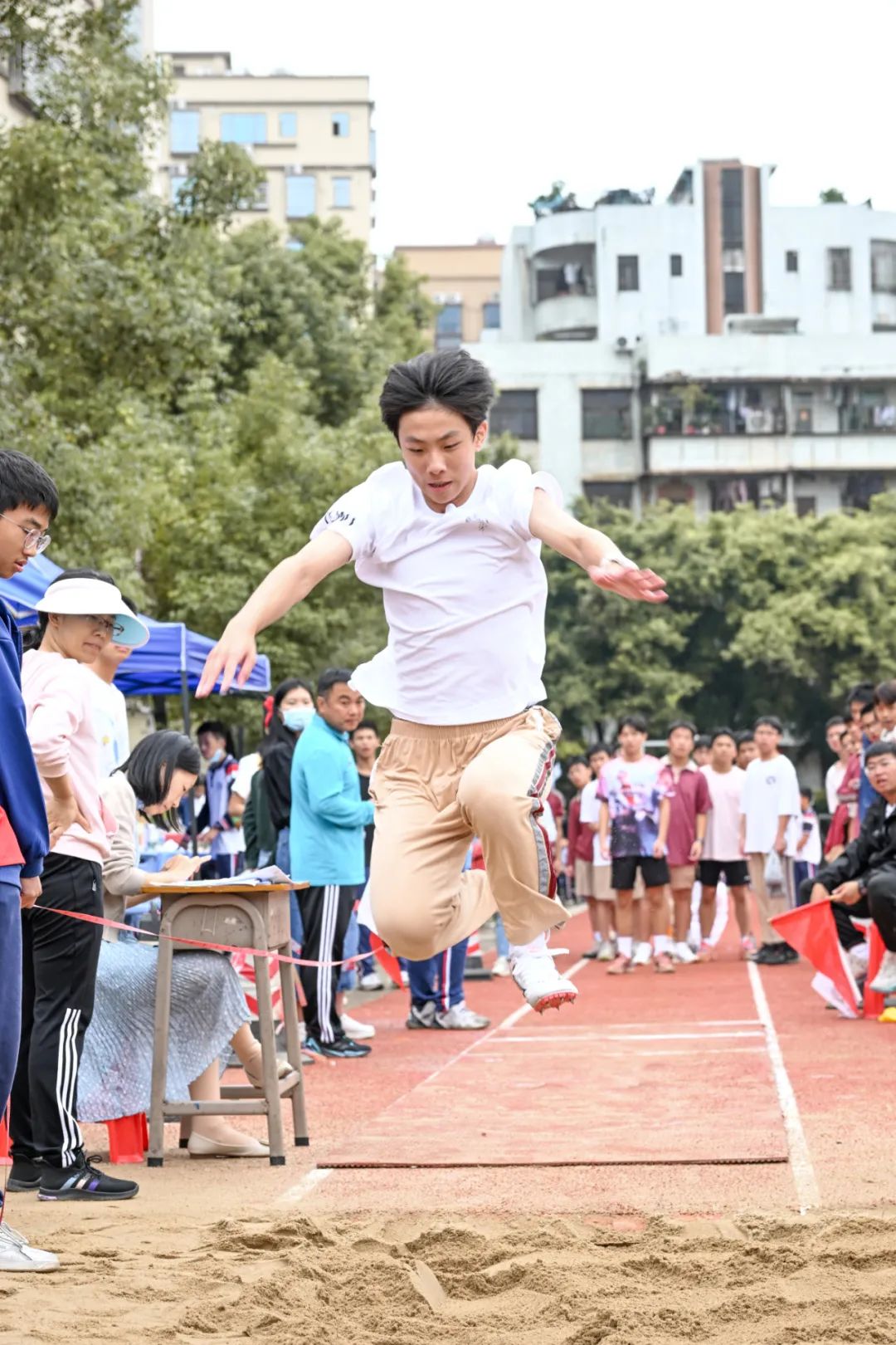 燃动青春 追风不止 | 大岭山中学,新风中学举办校运会