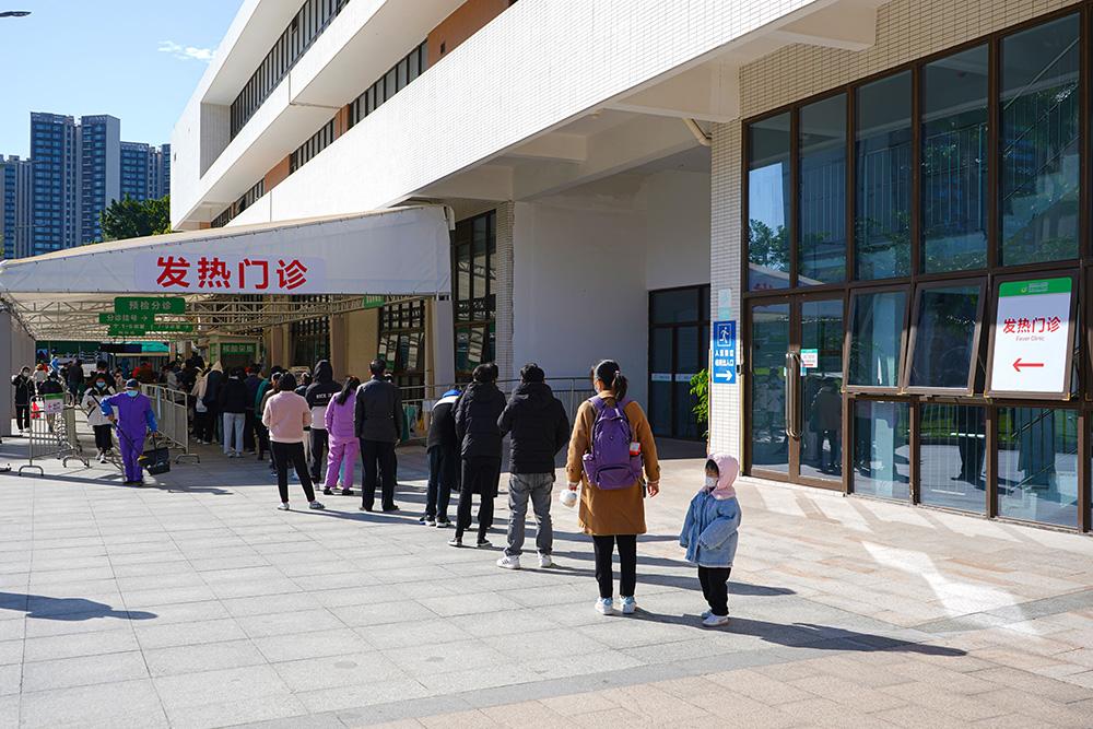 石龙两家医院的新冠发热门诊在线问诊,安坐家中即可送药到家!