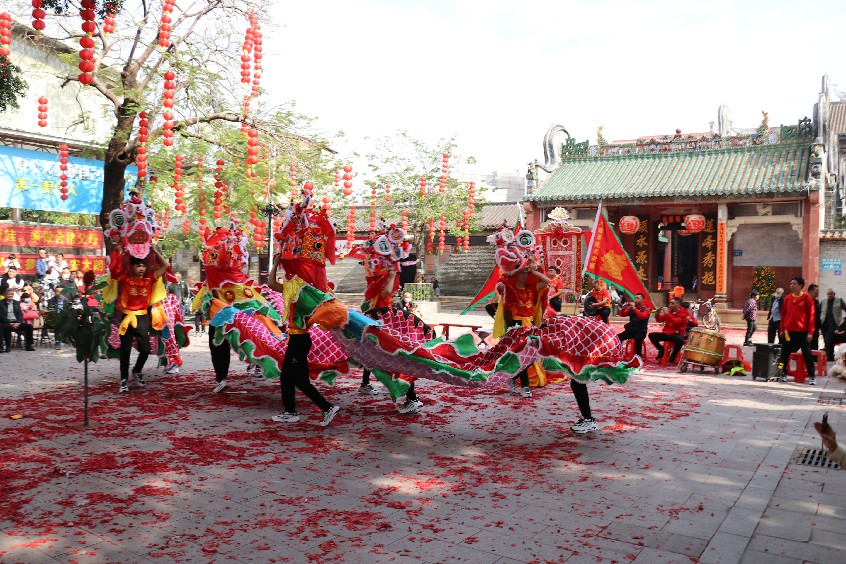 大朗镇蔡边村:麒麟醒狮闹新春 热闹喜庆幸福年