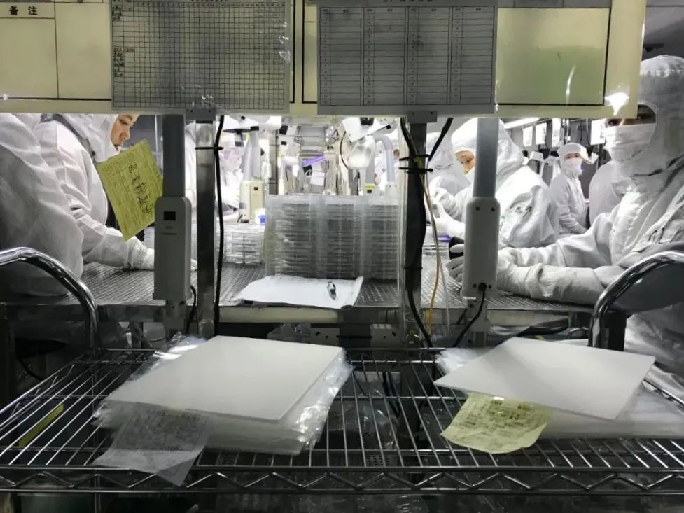 记录打工者的真实生活!长安作家塞壬作品《无尘车间》获多个奖项